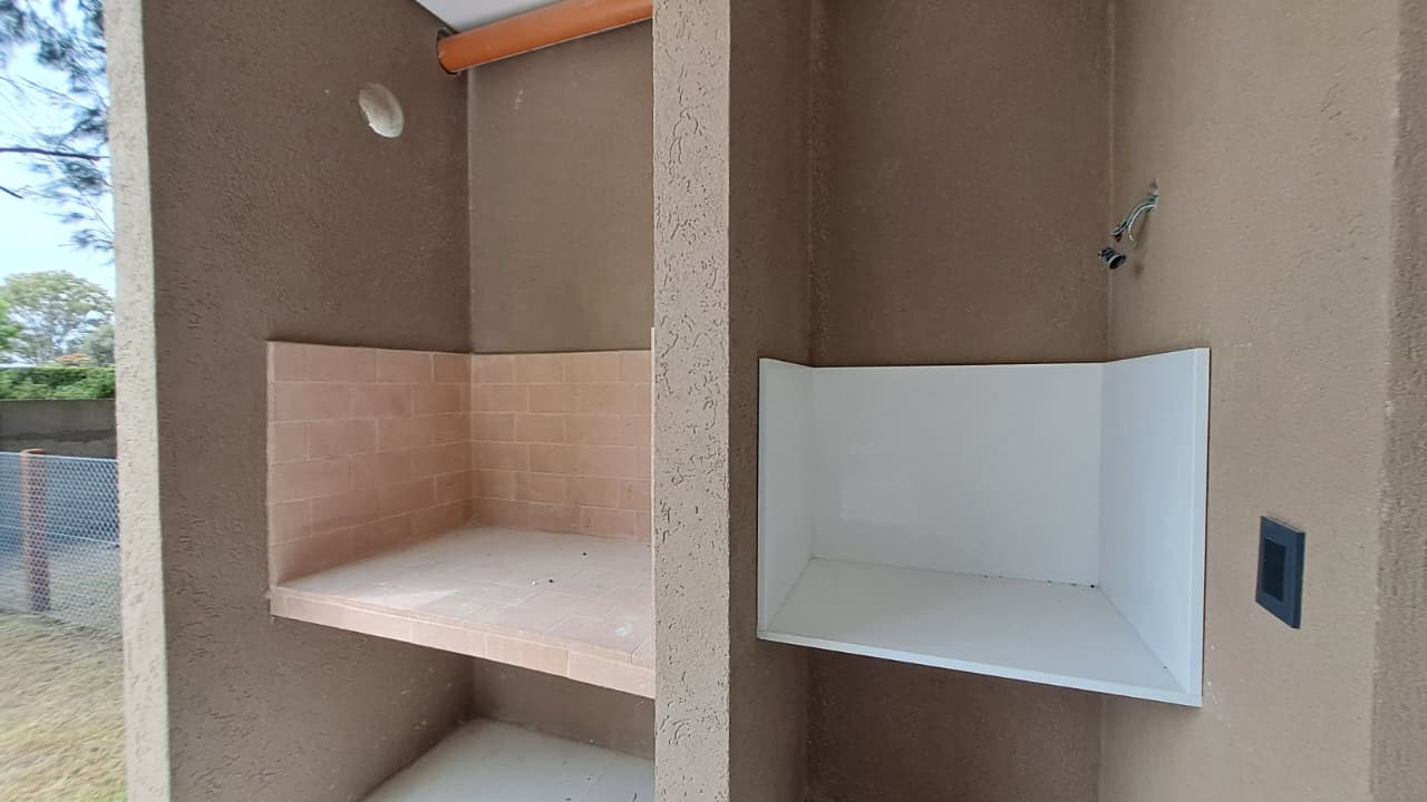 Casa tipo duplex de 4 ambientes en venta en barrio con amenities en Canning Parc